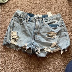 Super cute Abercrombie & Fitch curvy love shorts